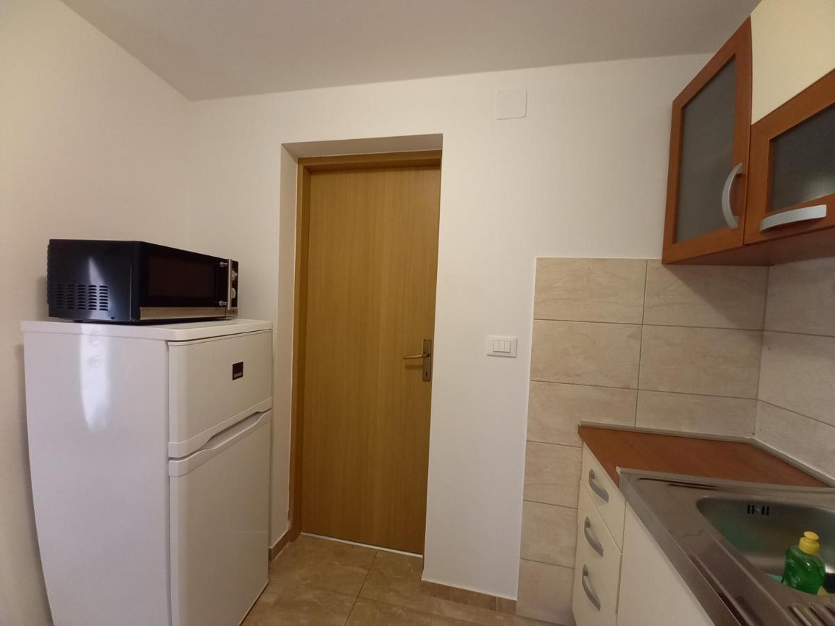 Apartment & Studio Vrdoljak Sveti Anton  外观 照片